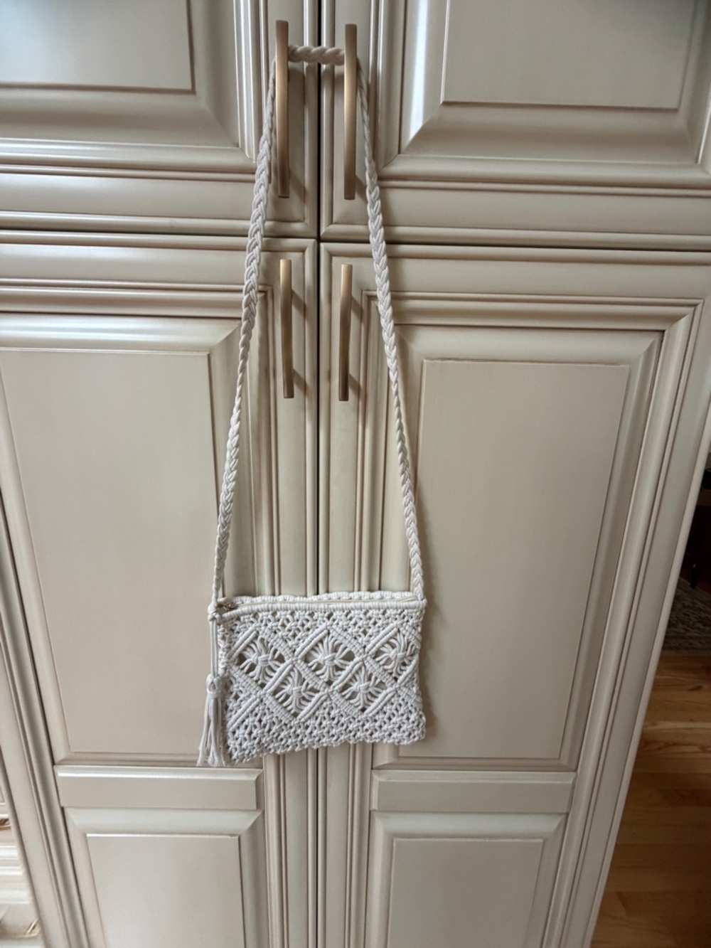 Woven Macramé Crossbody Bag in white